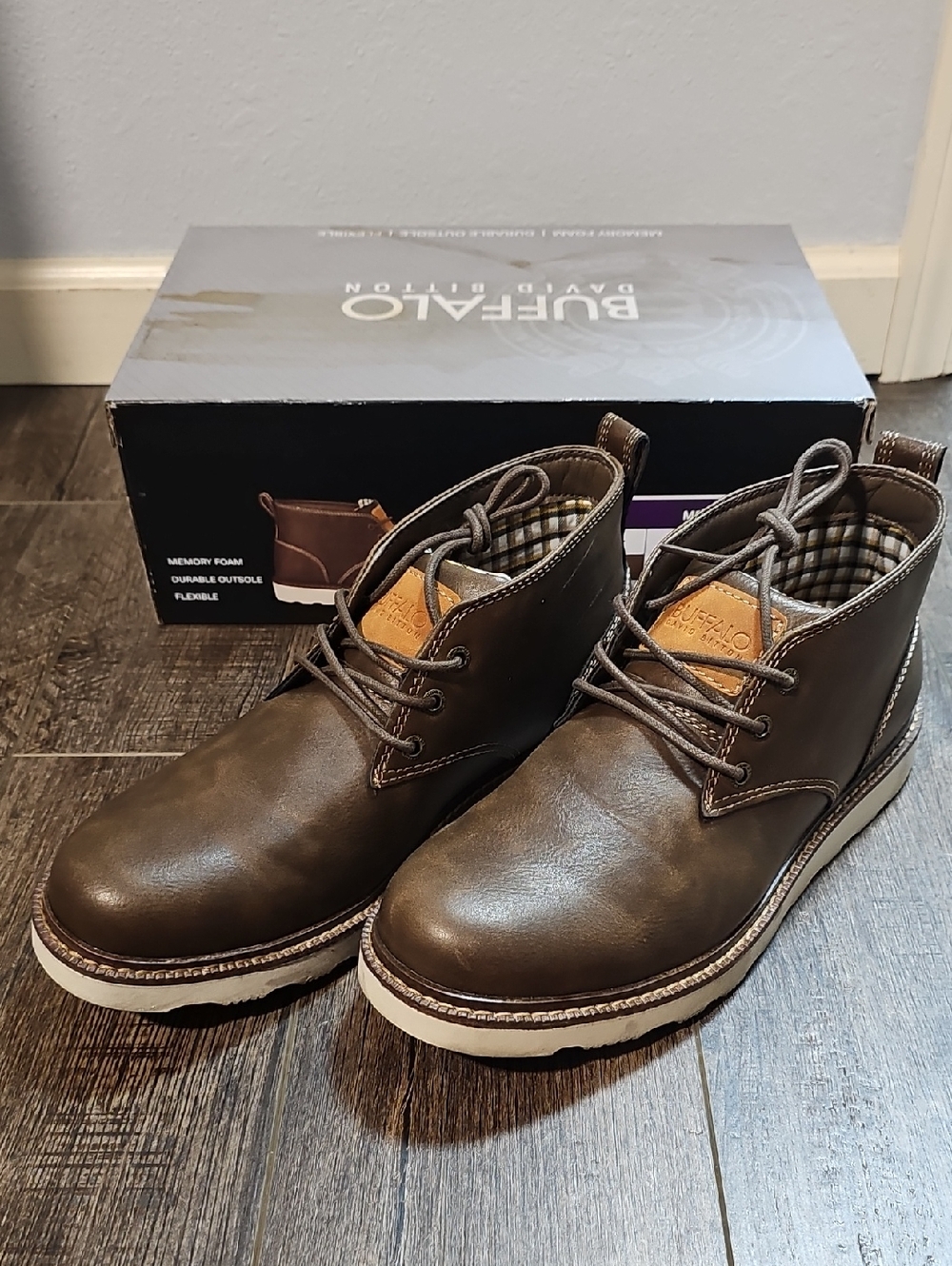 Buffalo David Bitton Mens 10 Metcalf Brown Boot Memory Foam Flexible In Box
